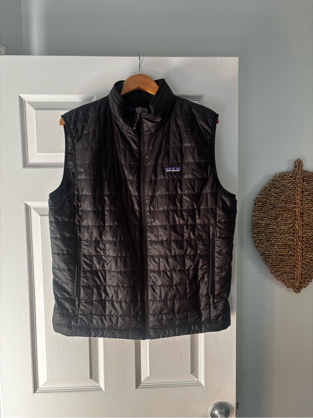 Patagonia Nano Puff Mens size L. NWOT